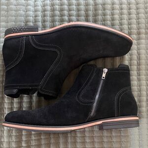 Men's Black Suede Chelsea Boots
